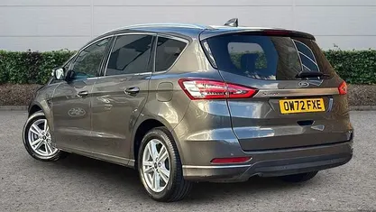 Used Ford S-MAX Titanium 190 HP (139 kW) 2022 Grey MPV