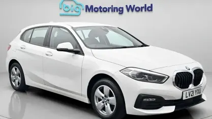 Used BMW 118 136 HP (100 kW) 2021 White Hatchback