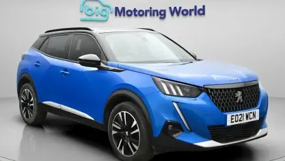 Second-hand Peugeot 2008 Premium 155 CP (114 kW) 2021 Albastru SUV