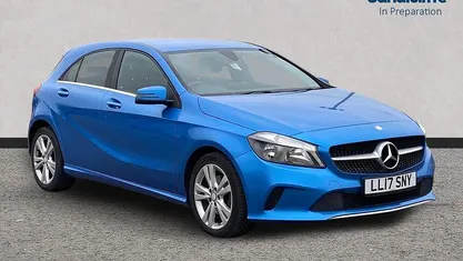 Used Mercedes A200 136 HP (100 kW) 2018 Blue Hatchback