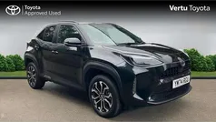 Black Used 2025 Toyota Yaris Cross Design SUV | £24,342 (Fair price)