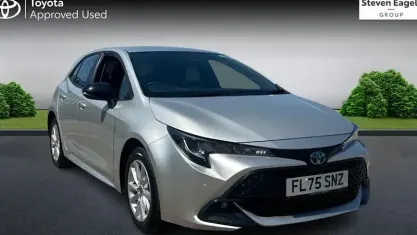 Used Toyota Corolla 140 HP (102 kW) 2025 Silver Hatchback