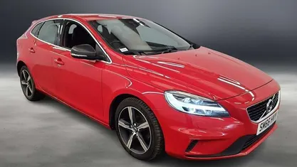 Used Volvo V40 R-Design 152 HP (111 kW) 2019 Hatchback