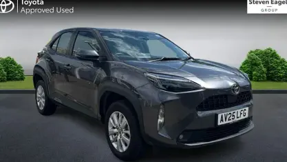 Used Toyota Yaris Cross 116 HP (85 kW) 2025 Grey SUV