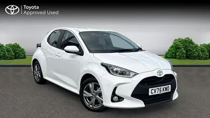 Used Toyota Yaris Hybrid 116 HP (85 kW) 2025 Pure white Hatchback