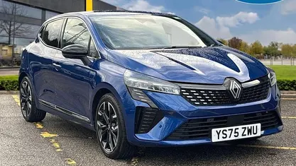 Used Renault Clio V Techno 143 HP (105 kW) 2025 Blue  Hatchback