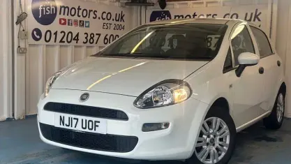 Used Fiat Punto Pop 69 HP (50 kW) 2017 White Hatchback