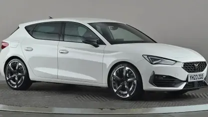 Second-hand Cupra Leon VZ3 300 CP (220 kW) 2023 Alb Hatchback