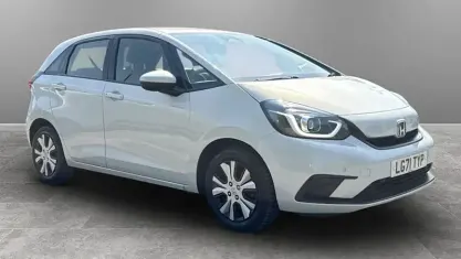 Used Honda Jazz Hybrid 109 HP (80 kW) 2021 White Hatchback