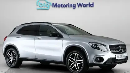 Used Mercedes GLA180 Urban 122 HP (89 kW) 2019 Silver SUV