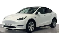 White Used 2022 Tesla Model Y Long Range SUV | £24,420 (Fair price)