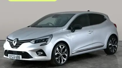 Used Renault Clio Techno 90 HP (66 kW) 2023 Silver Hatchback