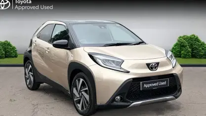 Used Toyota Aygo X 72 HP (52 kW) 2022 Ginger beige SUV
