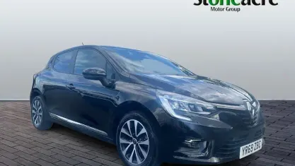 Used Renault Clio Iconic 101 HP (74 kW) 2019 Black Hatchback
