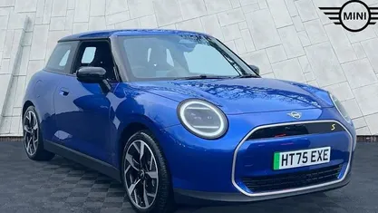 Used 2025 Mini Cooper Exclusive Hatchback | £29,990 (Good price)