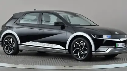 Używany Hyundai Ioniq Premium 167 kW (228 KM) 2024 Hatchback