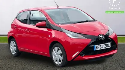 Used Toyota Aygo X-play 69 HP (50 kW) 2017 Red Hatchback