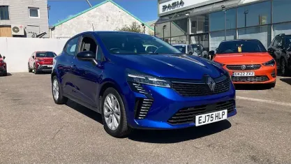 Used Renault Clio Evolution 143 HP (105 kW) 2025 Blue Hatchback