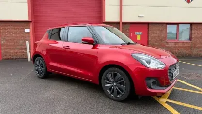 Używany Suzuki Swift SZ5 111 KM (81 kW) 2019 Czerwony Hatchback
