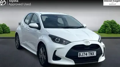 Used Toyota Yaris 116 HP (85 kW) 2024 White Hatchback
