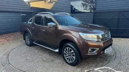 Used Nissan Navara Tekna 190 HP (139 kW) 2017 Bronze Pickup