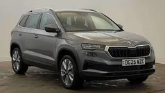 Graphite grey metallic New 2025 Skoda Karoq SE SUV | £29,995 (Fair price)