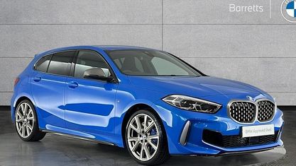 Begagnad BMW M135 M Sport 306 HK (225 kW) 2024 Halvkombi
