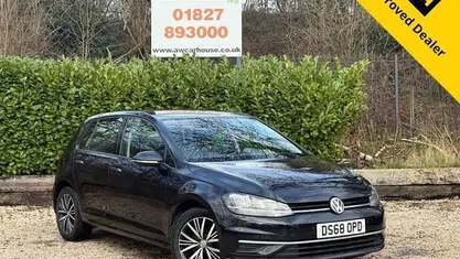 Black Used 2018 VW Golf VII SE Hatchback | £10,899 (Fair price)