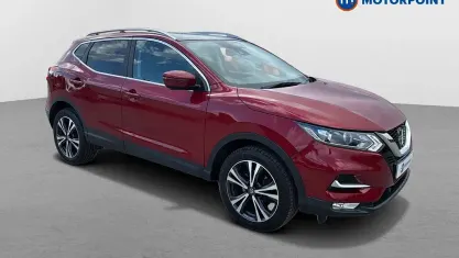 Used Nissan Qashqai N-Connecta 140 HP (102 kW) 2019 Red SUV