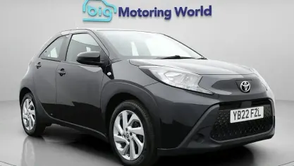 Used Toyota Aygo X PURE 72 HP (52 kW) 2022 Black SUV