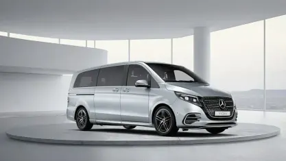New Mercedes V300 Premium 237 HP (174 kW) 2026 MPV