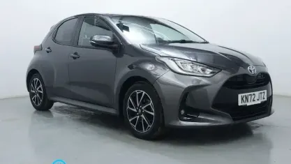 Usado Toyota Yaris Hybrid Design 116 HP (85 kW) 2026 Citadino