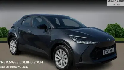 Used Toyota C-HR 140 HP (102 kW) 2026 SUV