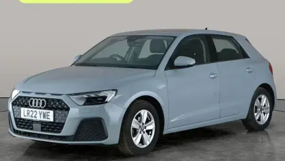 Usado Audi A1 Sportback Design 95 HP (69 kW) 2022 Cinzento Citadino