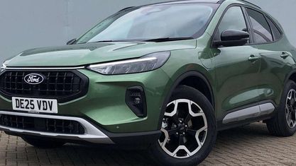 Begagnad Ford Kuga Active 242 HK (177 kW) 2025 Grön SUV