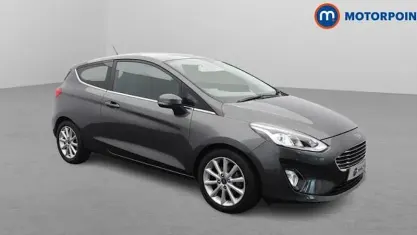 Used Ford Fiesta Titanium 124 HP (91 kW) 2018 Grey Hatchback