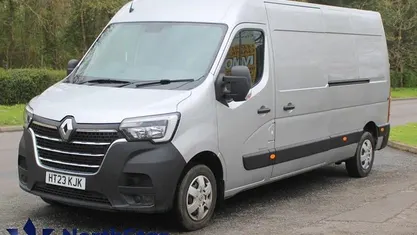 Used Renault Master Business 135 HP (99 kW) 2023 MPV