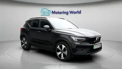 Usado Volvo XC40 Plus 169 kW (231 HP) 2022 Preto SUV