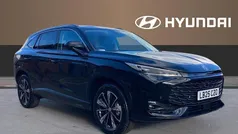 Black New 2025 MG HS Trophy SUV | £21,311 (Good price)