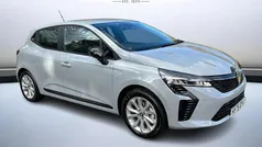 Ceramic grey New 2025 Renault Clio V Evolution Hatchback | £18,899 (Fair price)