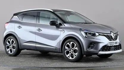 Używany Renault Captur Techno 91 KM (66 kW) 2023 Szary SUV