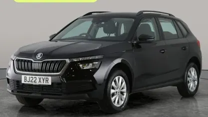 Usado Skoda Kamiq 95 CV (69 kW) 2022 Negro SUV
