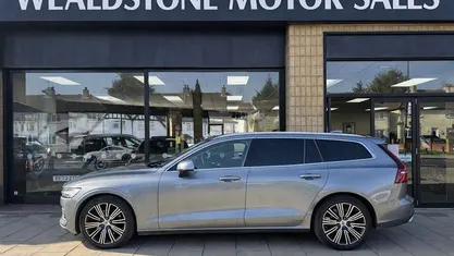 Used Volvo V60 Inscription 250 HP (183 kW) 2020 Estate