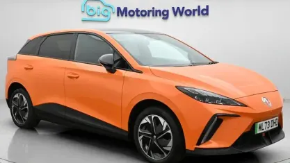 Used MG MG4 EV Trophy 150 kW (204 HP) 2023 Orange Hatchback