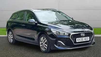 Used Hyundai i30 SE 140 HP (102 kW) 2020 Black Estate