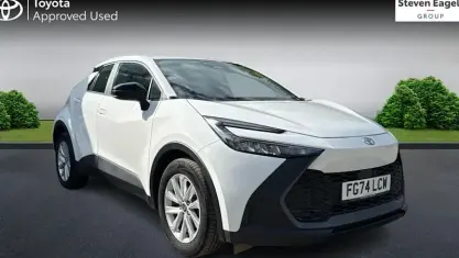 Used Toyota C-HR 140 HP (102 kW) 2024 White SUV