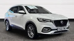 White Used 2022 MG HS Excite SUV | £12,990 (Fair price)