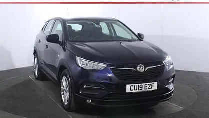 Used Vauxhall Grandland X S 131 HP (96 kW) 2019 Blue SUV