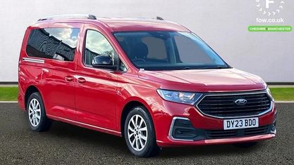 Usado Ford Tourneo Titanium 122 CV (89 kW) 2026 Familiar
