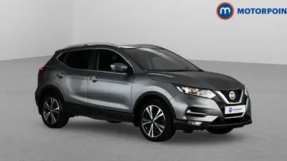 Used Nissan Qashqai N-Connecta 140 HP (102 kW) 2018 Grey SUV